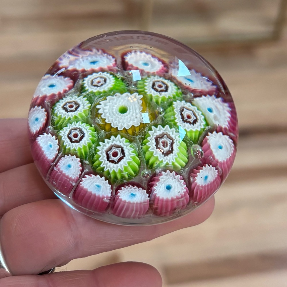 Dazzling Vintage Millefiori Glass Paperweight! - Picture 7 of 7